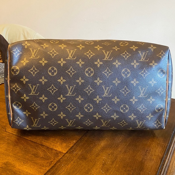 Louis Vuitton Speedy 35 Monogram Bag - Picture 8 of 16